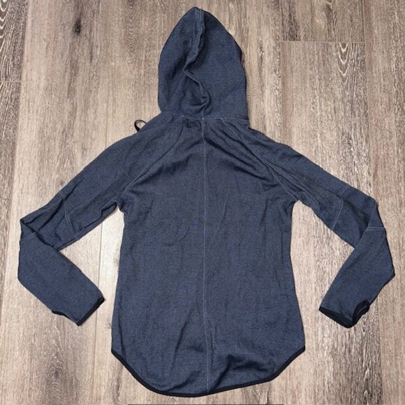 Old Navy Active Women’s Hoodie Blue Medium Excellent Condition - Picture 6 of 6